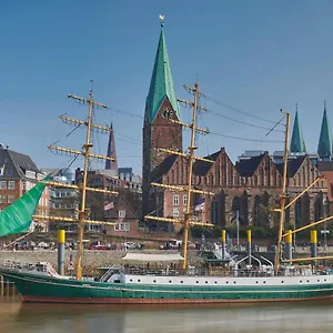 Hotel Alexander Von Humboldt - Schiff, Bremen