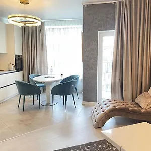 https://apt-prime-in-the-centre-with-bbq.dresdenhotels.net